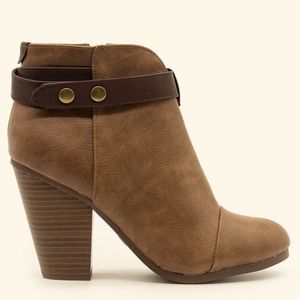 Brown Size 10 Breakelle’s Stacked boots